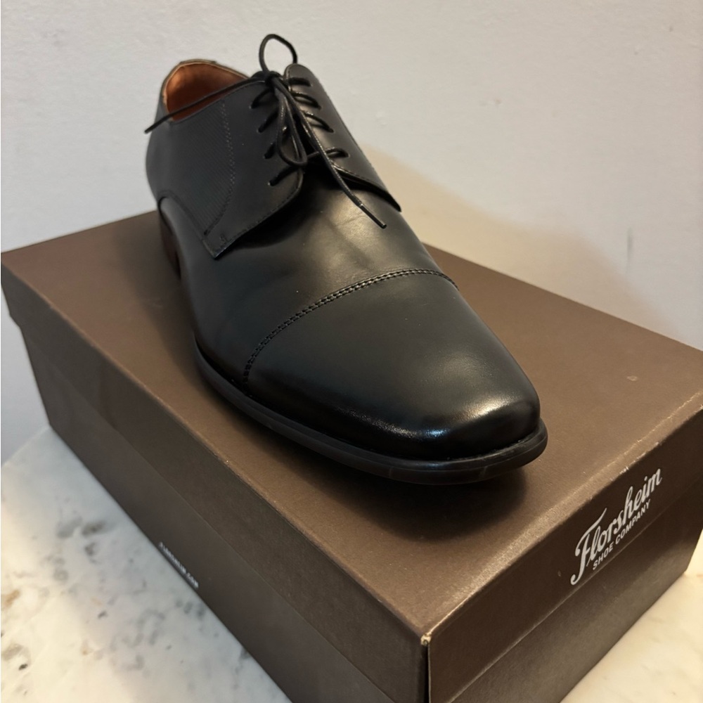 Florsheim Men's Classic Black Leather Oxfords